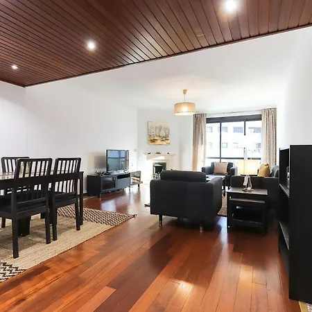 Expo Design By Homing Apartman